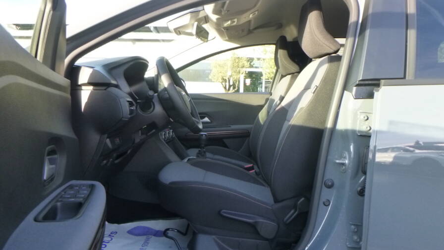 Mandataire Automobile neuf, recherche de Dacia Jogger-eco-g-100-7-places-extreme-plus-plus-si-ges-av-chauffants - E-Motors