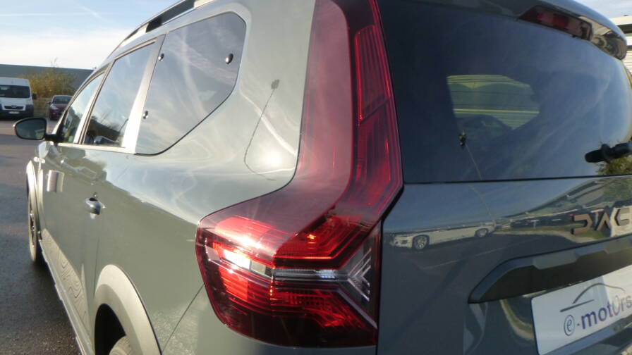 Mandataire Automobile neuf, recherche de Dacia Jogger-eco-g-100-7-places-extreme-plus-plus-si-ges-av-chauffants - E-Motors