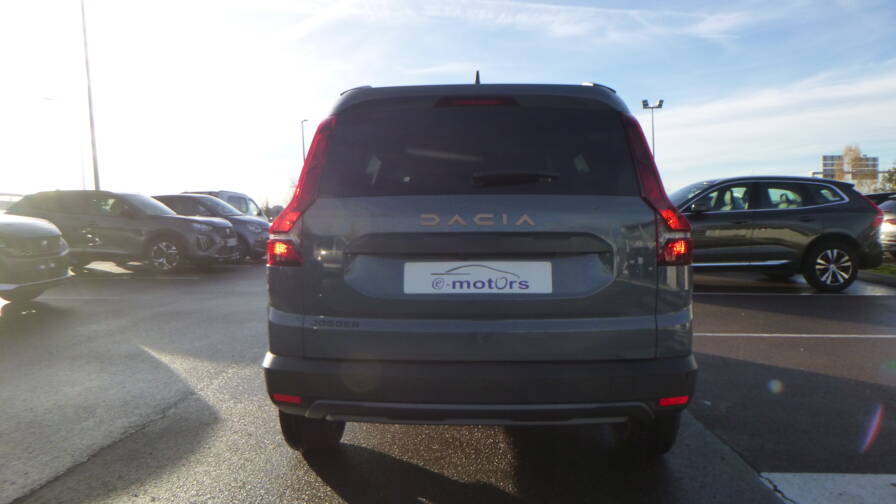 Mandataire Automobile neuf, recherche de Dacia Jogger-eco-g-100-7-places-extreme-plus-plus-si-ges-av-chauffants - E-Motors