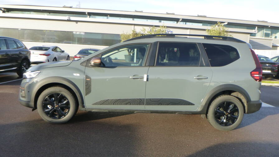 Mandataire Automobile neuf, recherche de Dacia Jogger-eco-g-100-7-places-extreme-plus-plus-si-ges-av-chauffants - E-Motors