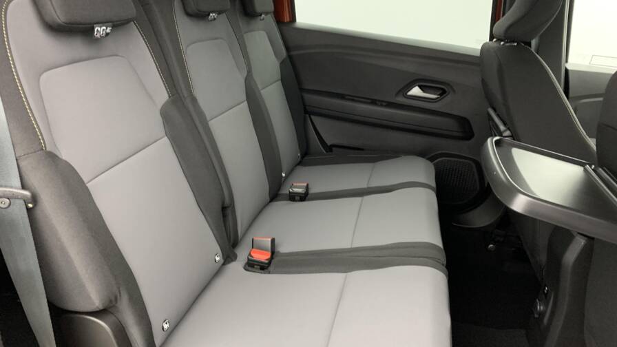 Mandataire Automobile neuf, recherche de Dacia Jogger-eco-g-100-7-places-gsr2-extreme-plus - E-Motors