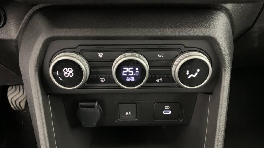 Mandataire Automobile neuf, recherche de Dacia Jogger-eco-g-100-7-places-gsr2-extreme-plus - E-Motors