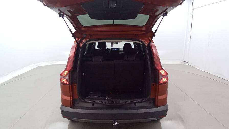 Mandataire Automobile occasion, recherche de Dacia Jogger-hybrid-140-7-places-expression - E-Motors
