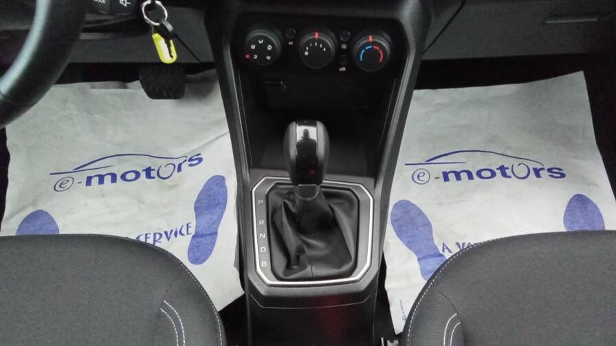 Mandataire Automobile occasion, recherche de Dacia Jogger-hybrid-140-7-places-expression - E-Motors