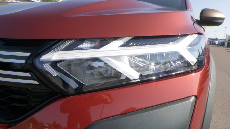 Mandataire Automobile neuf, recherche de Dacia Jogger-eco-g-100-7-places-extreme-plus-plus-si-ges-av-chauffants - E-Motors