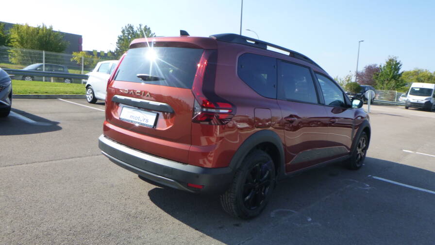 Mandataire Automobile neuf, recherche de Dacia Jogger-eco-g-100-7-places-extreme-plus-plus-si-ges-av-chauffants - E-Motors