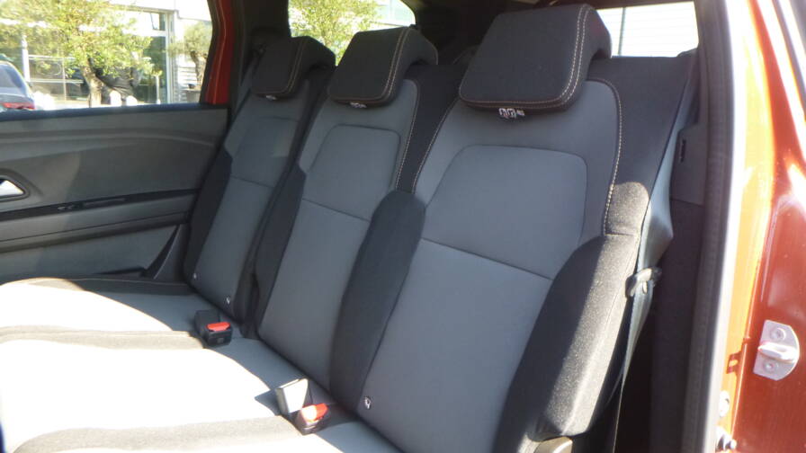 Mandataire Automobile neuf, recherche de Dacia Jogger-eco-g-100-7-places-extreme-plus-plus-si-ges-av-chauffants - E-Motors