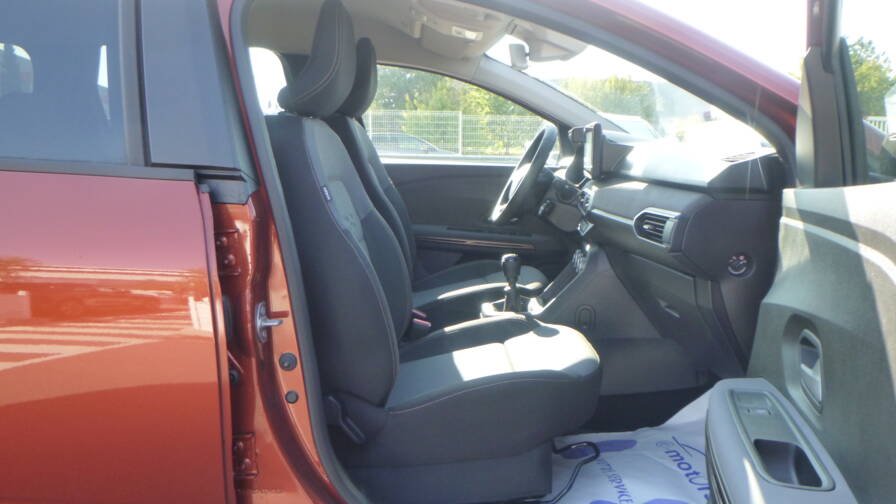 Mandataire Automobile neuf, recherche de Dacia Jogger-eco-g-100-7-places-extreme-plus-plus-si-ges-av-chauffants - E-Motors