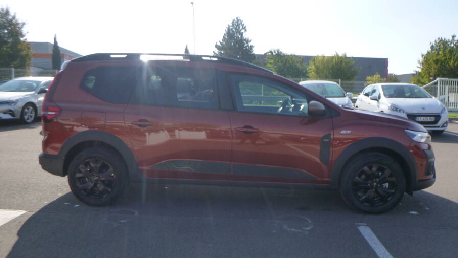 Mandataire Automobile neuf, recherche de Dacia Jogger-eco-g-100-7-places-extreme-plus-plus-si-ges-av-chauffants - E-Motors
