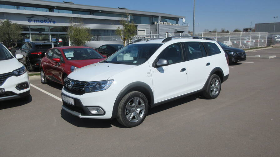 Avis-mandataire-auto-Emotors-Dacia-Logan-mcv-Stepway-blue-dci-95.
