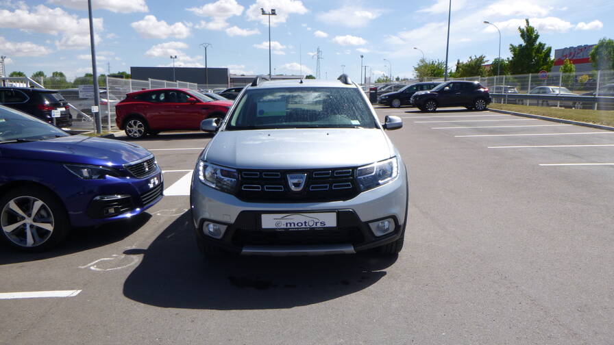 Avis-mandataire-auto-Emotors-Dacia-Sandero-Stepway-tce-90.