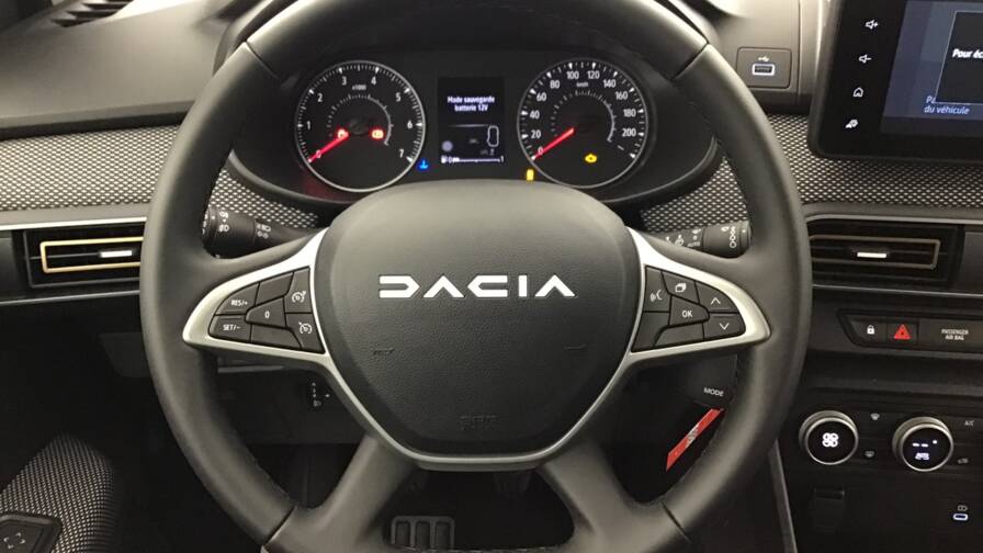 Mandataire Automobile occasion, recherche de Dacia Sandero-eco-g-100-gsr2-stepway-expression5-portes-vp-essence-ou-gaz042024-en-cours - E-Motors