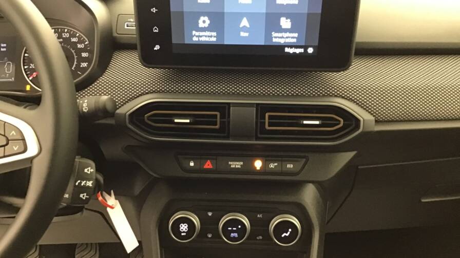 Mandataire Automobile occasion, recherche de Dacia Sandero-eco-g-100-gsr2-stepway-expression5-portes-vp-essence-ou-gaz042024-en-cours - E-Motors