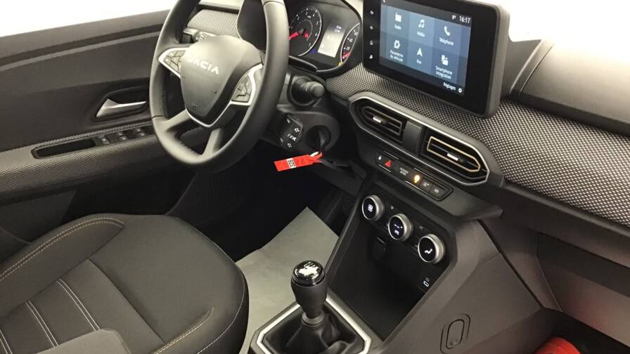 Mandataire Automobile occasion, recherche de Dacia Sandero-eco-g-100-gsr2-stepway-expression5-portes-vp-essence-ou-gaz042024-en-cours - E-Motors