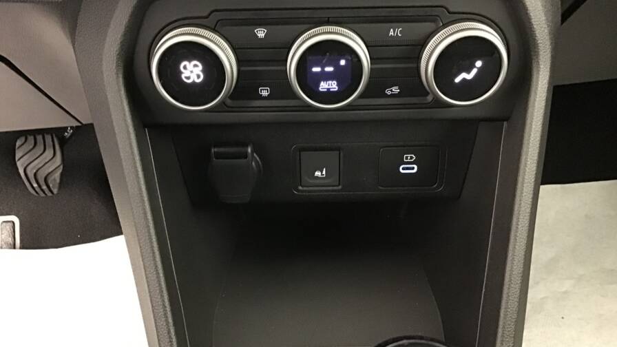 Mandataire Automobile occasion, recherche de Dacia Sandero-eco-g-100-gsr2-stepway-extreme-plus-5-portes-vp-essence-ou-gaz042024-en-cours - E-Motors