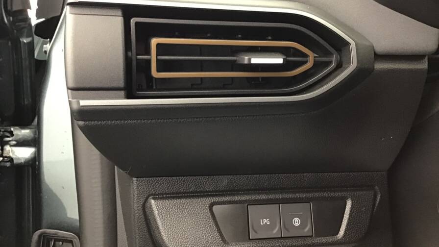 Mandataire Automobile occasion, recherche de Dacia Sandero-eco-g-100-gsr2-stepway-extreme-plus-5-portes-vp-essence-ou-gaz042024-en-cours - E-Motors