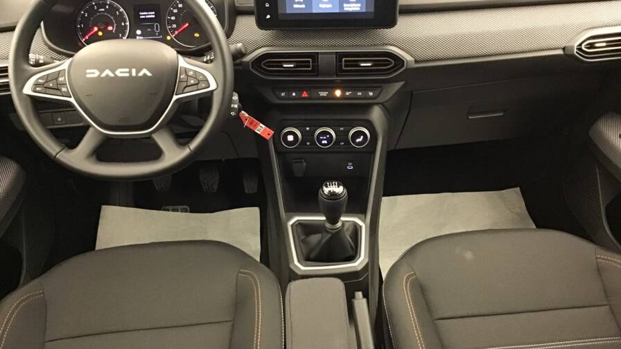 Mandataire Automobile occasion, recherche de Dacia Sandero-tce-90-gsr2-stepway-expression5-portes-vp-essence-sans-plomb - E-Motors