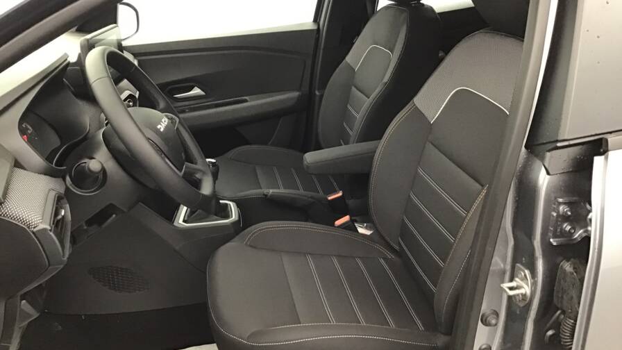 Mandataire Automobile occasion, recherche de Dacia Sandero-tce-90-gsr2-stepway-expression5-portes-vp-essence-sans-plomb - E-Motors