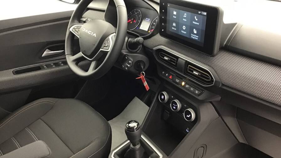 Mandataire Automobile occasion, recherche de Dacia Sandero-tce-90-gsr2-stepway-expression5-portes-vp-essence-sans-plomb - E-Motors