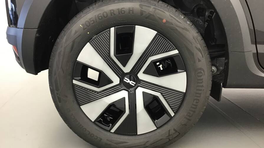 Mandataire Automobile occasion, recherche de Dacia Sandero-tce-90-gsr2-stepway-expression5-portes-vp-essence-sans-plomb - E-Motors