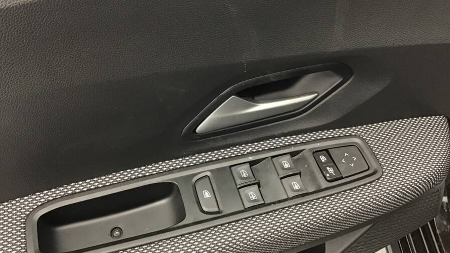 Mandataire Automobile occasion, recherche de Dacia Sandero-tce-90-gsr2-stepway-expression5-portes-vp-essence-sans-plomb - E-Motors