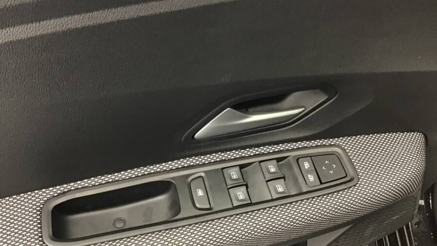 Mandataire Automobile occasion, recherche de Dacia Sandero-tce-90-gsr2-stepway-expression5-portes-vp-essence-sans-plomb - E-Motors