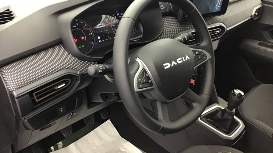 Mandataire Automobile occasion, recherche de Dacia Sandero-tce-90-gsr2-stepway-expression5-portes-vp-essence-sans-plomb - E-Motors