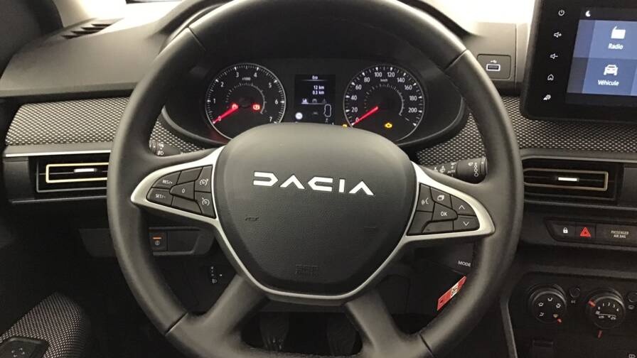 Mandataire Automobile occasion, recherche de Dacia Sandero-tce-90-gsr2-stepway-expression5-portes-vp-essence-sans-plomb - E-Motors