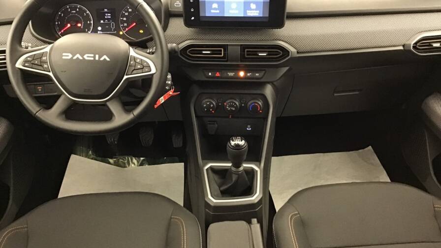 Mandataire Automobile occasion, recherche de Dacia Sandero-tce-90-gsr2-stepway-expression5-portes-vp-essence-sans-plomb - E-Motors