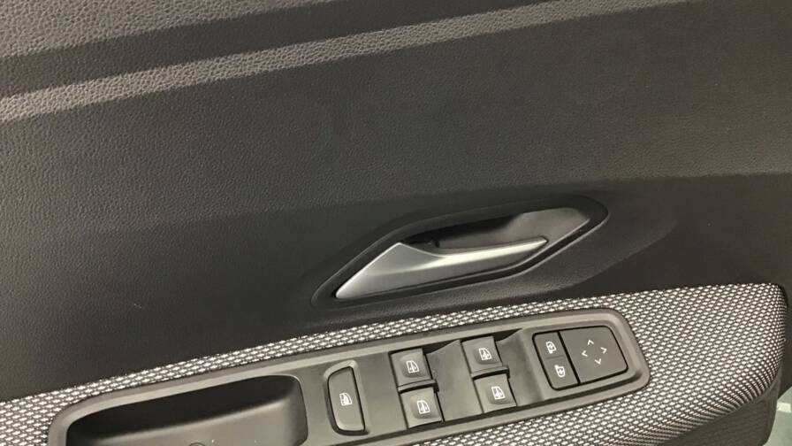 Mandataire Automobile occasion, recherche de Dacia Sandero-tce-90-gsr2-stepway-expression5-portes-vp-essence-sans-plomb - E-Motors