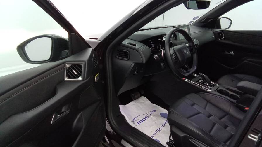 Mandataire Automobile occasion, recherche de Ds Ds3-crossback-puretech-155-eat8-so-chic-plus-cuir-plus-pdc-av - E-Motors