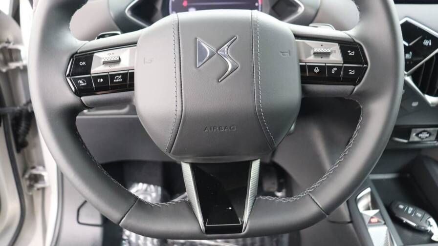 Mandataire Automobile neuf, recherche de Ds Ds3-puretech-130-eat-8-antoine-de-saint-exupery - E-Motors