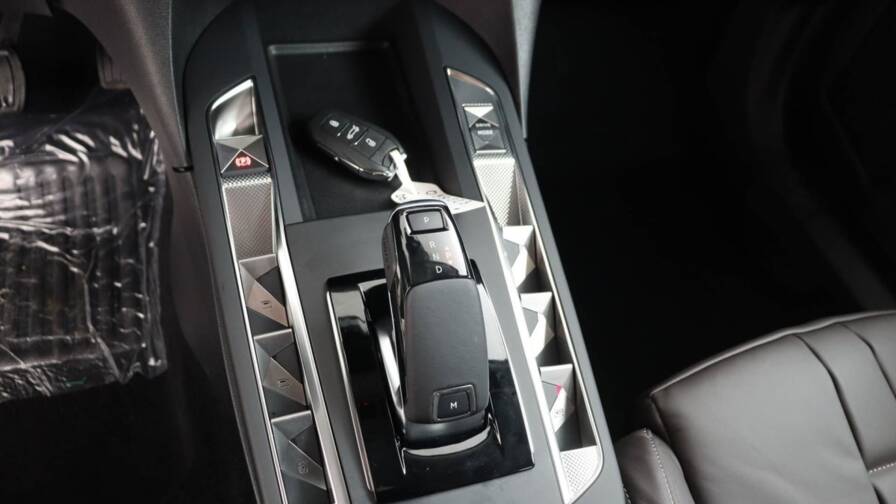 Mandataire Automobile neuf, recherche de Ds Ds3-puretech-130-eat-8-antoine-de-saint-exupery - E-Motors