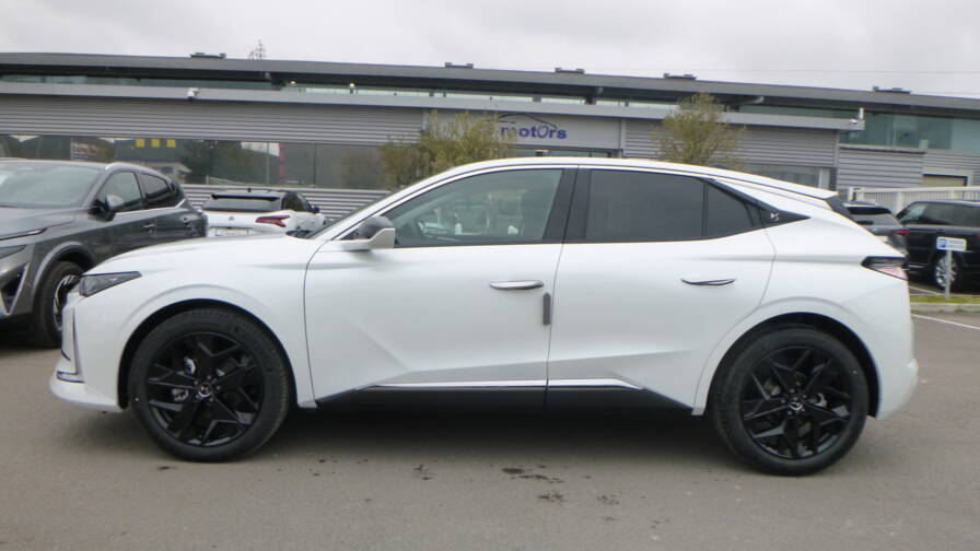 Mandataire Automobile neuf, recherche de Ds Ds-4-bluehdi-130-eat8-pallas-pack-confort - E-Motors