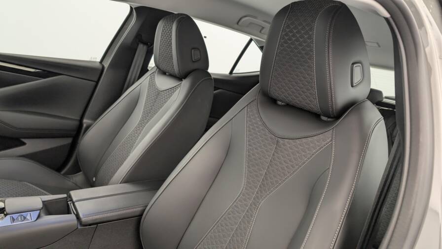 Mandataire Automobile occasion, recherche de Ds Ds4-hybride-e-tense-225-eat8-cross-trocadero - E-Motors