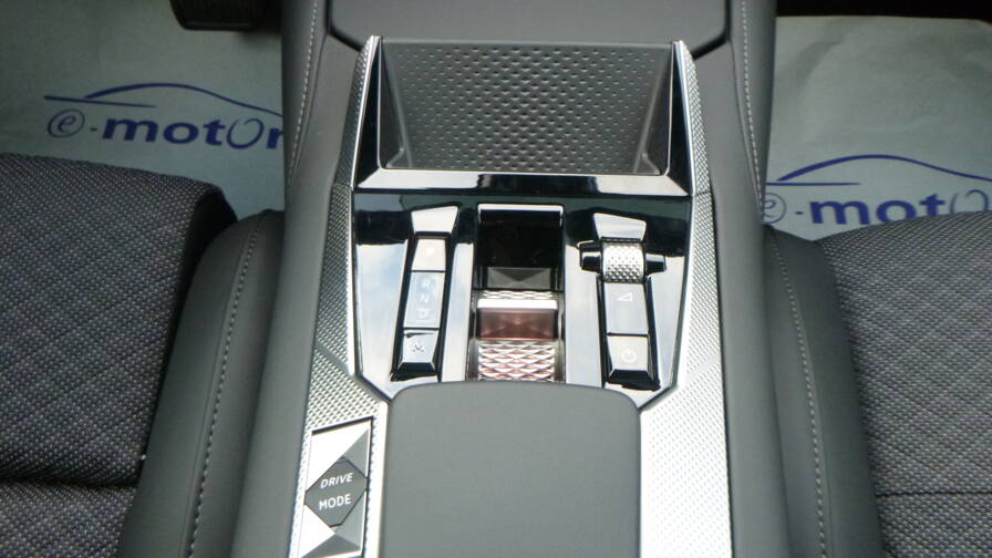 Mandataire Automobile neuf, recherche de Ds Ds-4-hybride-136-e-dct6-pallas-pack-confort - E-Motors