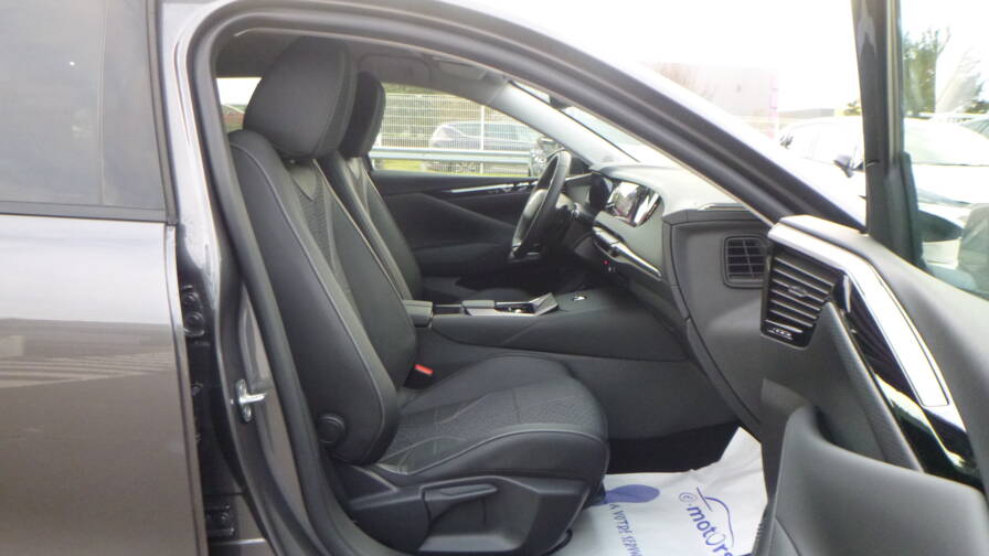 Mandataire Automobile neuf, recherche de Ds Ds-4-hybride-136-e-dct6-pallas-pack-confort - E-Motors