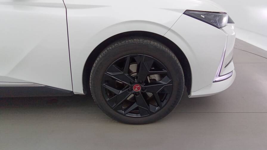 Mandataire Automobile occasion, recherche de Ds Ds-4-hybride-e-tense-225-eat8-performance-line-ds-iris - E-Motors