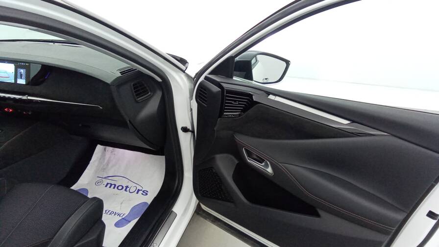 Mandataire Automobile occasion, recherche de Ds Ds-4-hybride-e-tense-225-eat8-performance-line-ds-iris - E-Motors