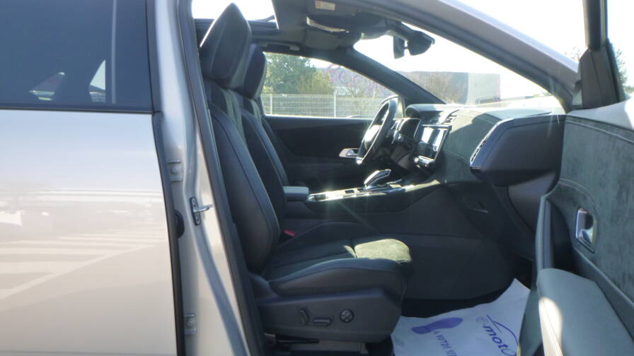 Mandataire Automobile neuf, recherche de Ds Ds-7-bluehdi-130-eat8-pallas-toit-pano - E-Motors