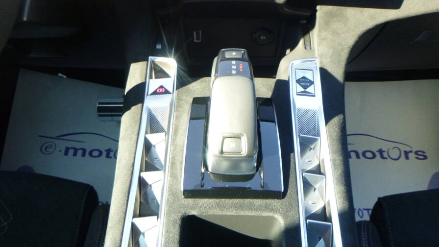 Mandataire Automobile neuf, recherche de Ds Ds-7-bluehdi-130-eat8-pallas - E-Motors