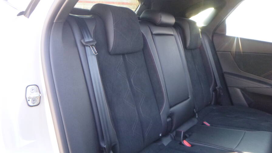 Mandataire Automobile neuf, recherche de Ds Ds-7-bluehdi-130-eat8-pallas-toit-pano - E-Motors