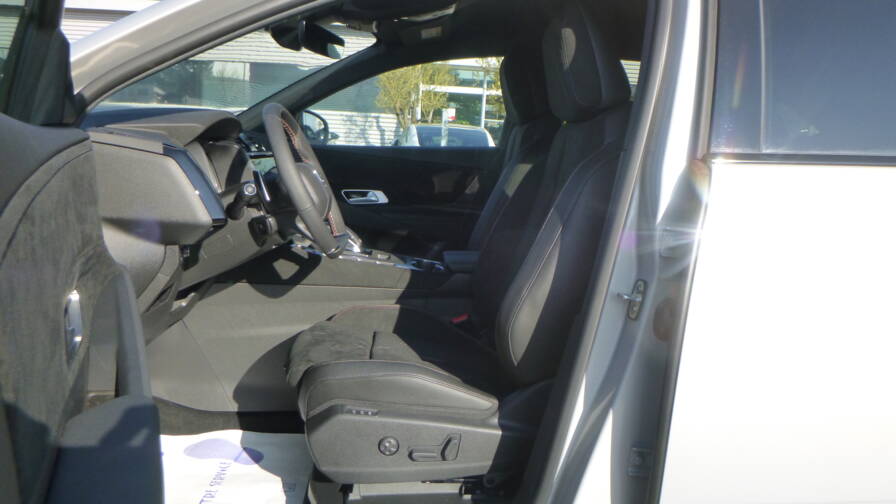 Mandataire Automobile neuf, recherche de Ds Ds-7-bluehdi-130-eat8-pallas - E-Motors