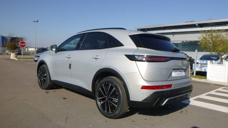 Mandataire Automobile neuf, recherche de Ds Ds-7-bluehdi-130-eat8-pallas-toit-pano - E-Motors