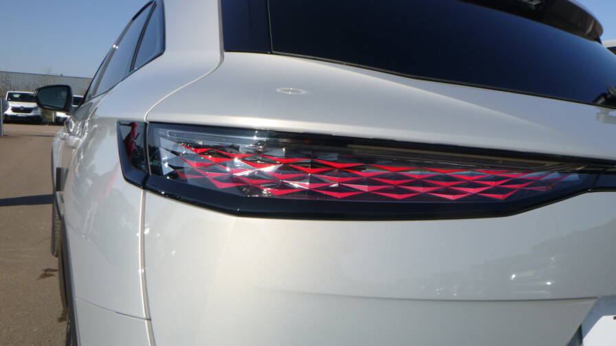 Mandataire Automobile neuf, recherche de Ds Ds-7-bluehdi-130-eat8-pallas-toit-pano - E-Motors