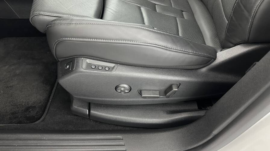 Mandataire Automobile occasion, recherche de Ds Ds7-crossback-1-6-hybride-e-tense-300-eat8-4x4-rivoli - E-Motors