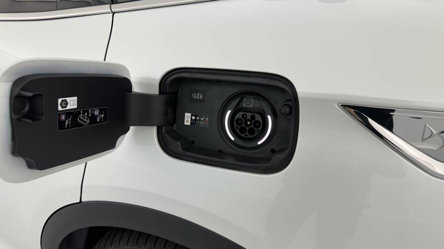 Mandataire Automobile occasion, recherche de Ds Ds7-crossback-1-6-hybride-e-tense-300-eat8-4x4-rivoli - E-Motors