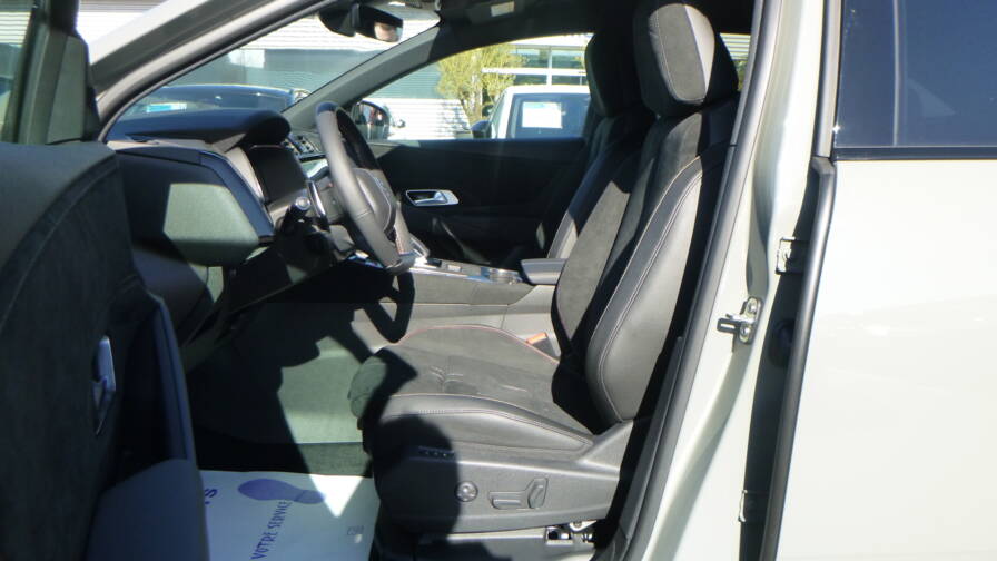 Mandataire Automobile neuf, recherche de Ds Ds-7-bluehdi-130-eat8-pallas - E-Motors