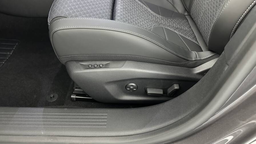 Mandataire Automobile neuf, recherche de Ds Ds4-1-5-bluehdi-130-eat8-pallas - E-Motors