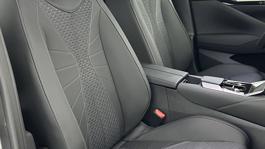 Mandataire Automobile neuf, recherche de Ds Ds4-1-5-bluehdi-130-eat8-pallas - E-Motors